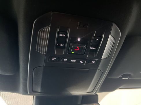 Used 2023 Toyota Highlander XSE AWD/4WD image 79