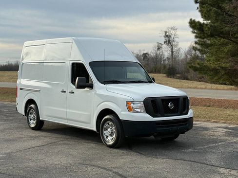 Used 2019 Nissan NV 2500 SV image 1