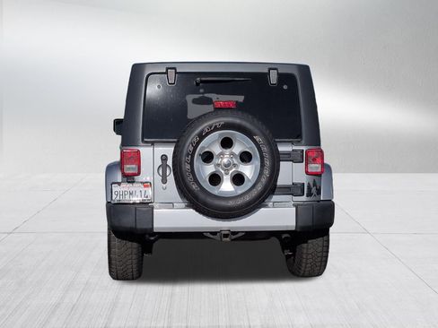 Used 2014 Jeep Wrangler Unlimited Sahara w/ Connectivity Group image 4