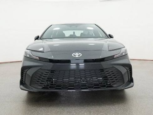New 2026 Toyota Camry Hybrid FWD image 60