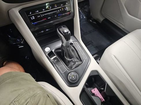 Used 2023 Volkswagen Tiguan SE w/ Panoramic Sunroof Package AWD/4WD image 22