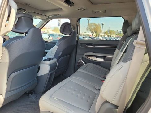 New 2026 Kia EV9 Wind image 7