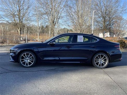 Used 2023 Genesis G70 2.0T image 2