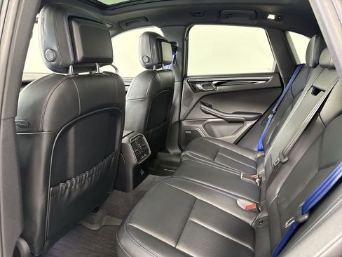 Certified 2024 Porsche Macan Turbo image 26