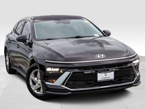 Used 2026 Hyundai Sonata SE FWD image 2