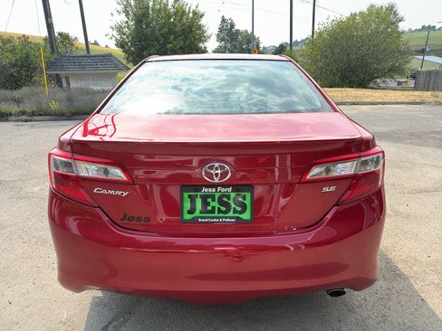 Used 2013 Toyota Camry SE FWD image 8