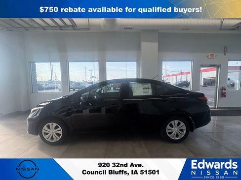 New 2025 Nissan Versa S w/ Trunk Package FWD image 5