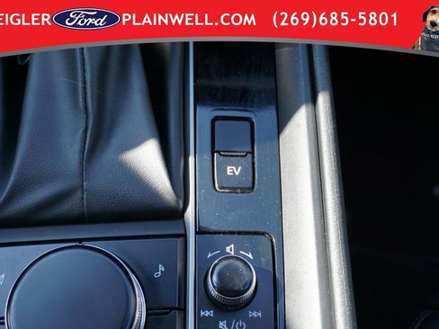 Used 2025 MAZDA CX-50 AWD 2.5 Hybrid w/ Premium Pkg image 25