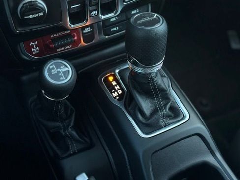 New 2026 Jeep Gladiator Mojave image 13