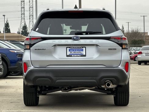 New 2025 Subaru Forester Touring image 4
