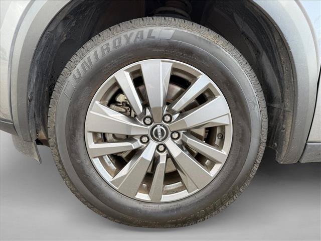Used 2024 Nissan Pathfinder SV FWD image 27