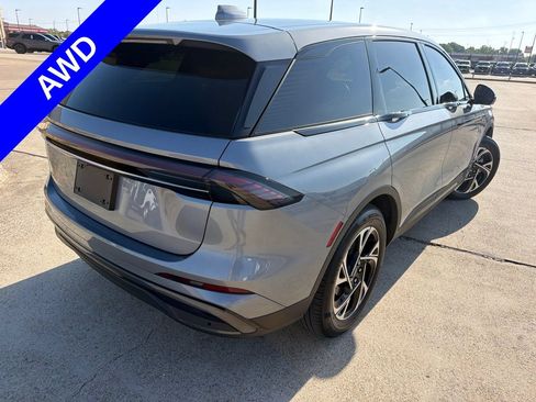Used 2025 Lincoln Nautilus Premier w/ Equipment Group 102A AWD/4WD image 11
