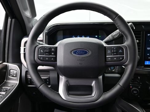 New 2026 Ford F250 Lariat w/ Black Appearance Package AWD/4WD image 28