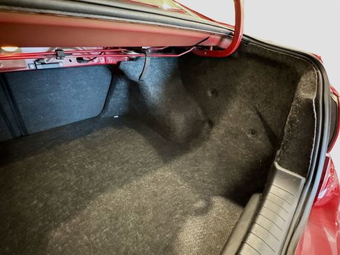 Used 2018 Nissan Altima 2.5 SR w/ Interior Lighting Package image 19