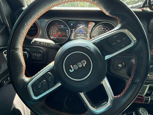 Used 2021 Jeep Gladiator Mojave AWD/4WD image 10