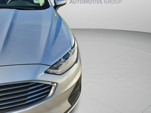 Used 2019 Ford Fusion SE FWD image 10