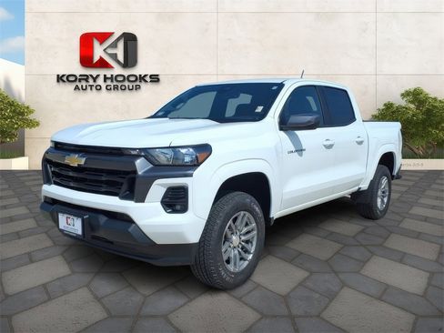Used 2024 Chevrolet Colorado LT w/ LT Convenience Package II image 1