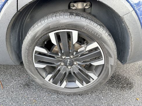 Used 2024 Kia Telluride SX FWD image 7