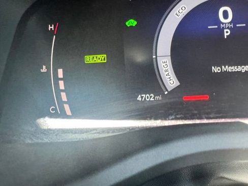 Used 2025 Toyota Camry SE w/ Convenience Package FWD image 23