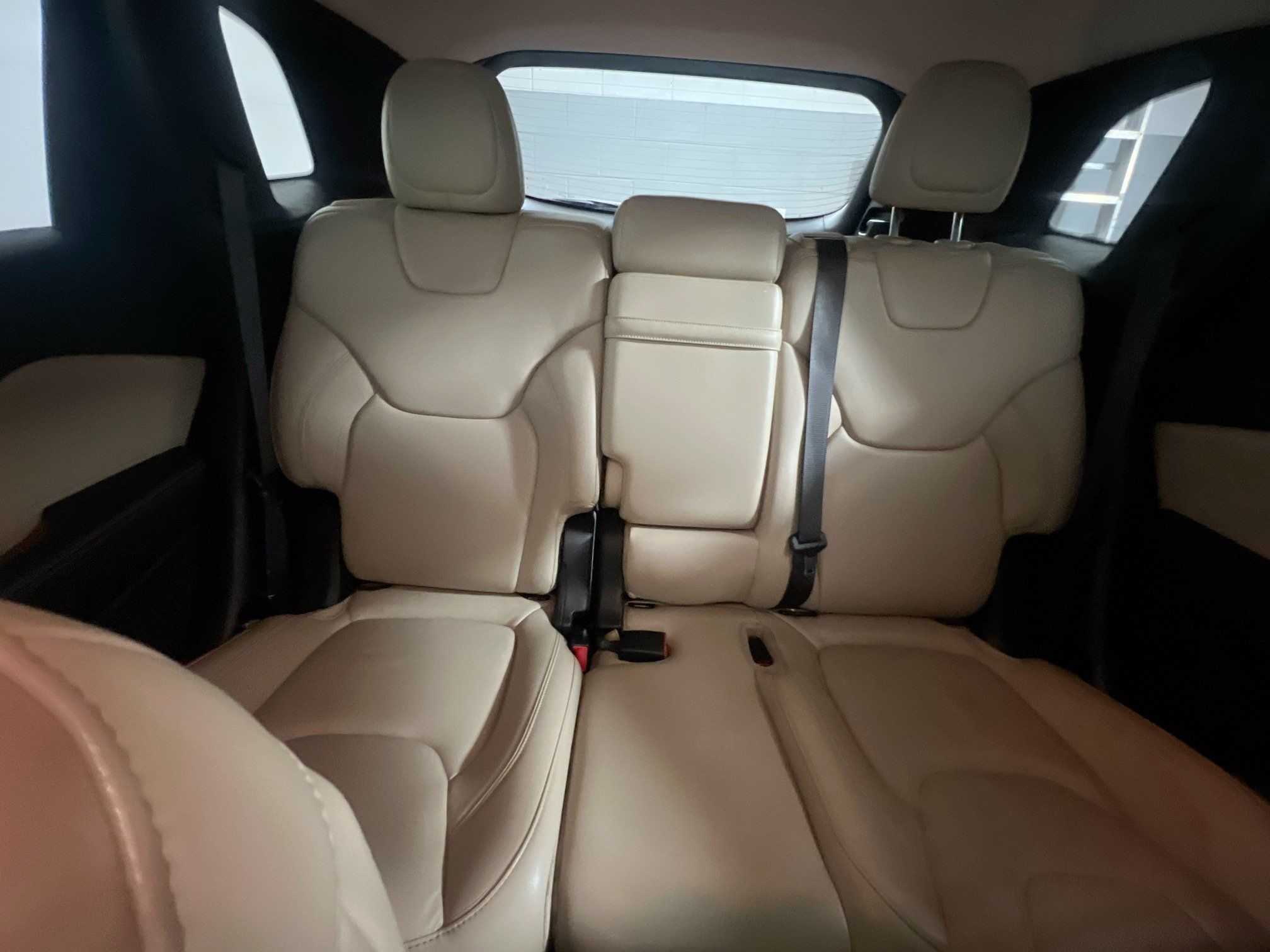 Used 2016 Jeep Cherokee Limited FWD image 33
