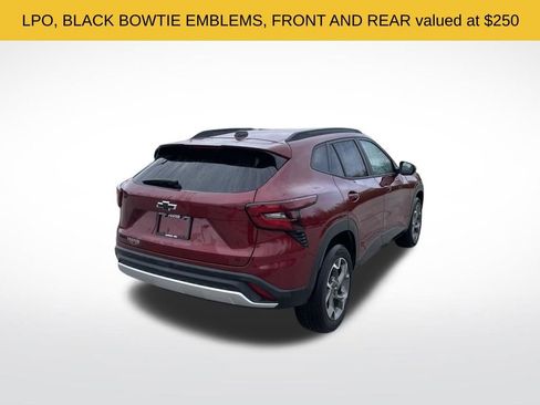 Used 2025 Chevrolet Trax LT w/ Driver Confidence Package image 5