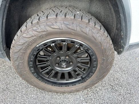 Used 2021 Jeep Grand Cherokee Freedom Edition AWD/4WD image 4
