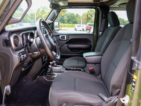 Used 2021 Jeep Wrangler Sport AWD/4WD image 9