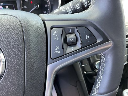 Used 2021 Buick Encore Preferred w/ Safety Package image 29