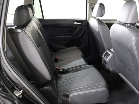 Used 2022 Volkswagen Tiguan SE FWD image 34