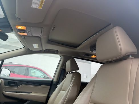 Used 2019 Honda Odyssey EX-L image 3