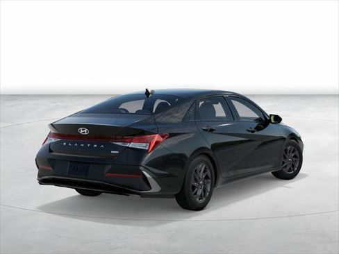 New 2026 Hyundai Elantra Blue image 4