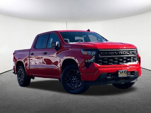 Used 2022 Chevrolet Silverado 1500 Custom image 2
