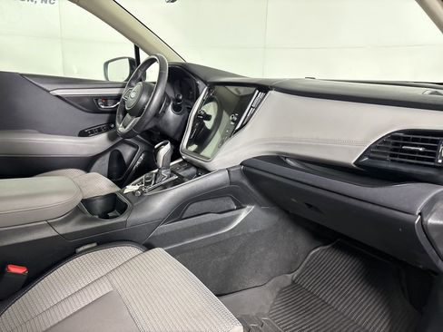 Used 2023 Subaru Outback Premium image 31