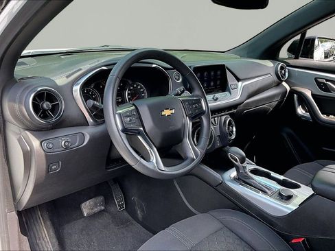 Used 2022 Chevrolet Blazer LT FWD image 12