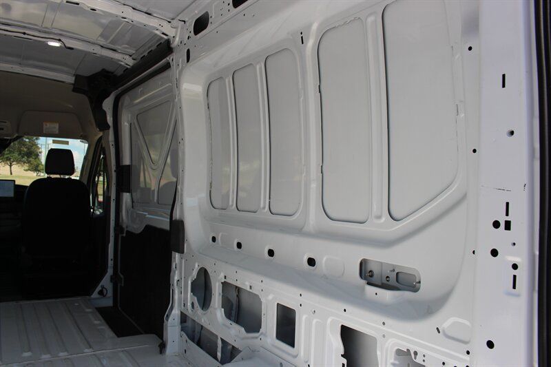 Used 2026 Ford Transit 250 148 Medium Roof RWD image 11