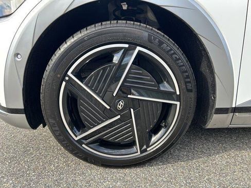 New 2025 Hyundai Ioniq 5 Limited image 40