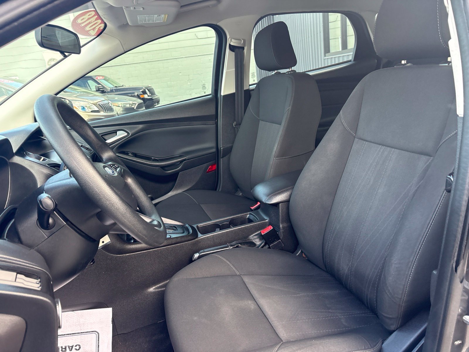 Used 2018 Ford Focus SE FWD image 11