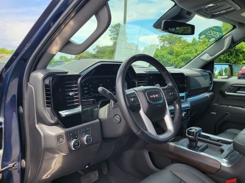 Certified 2023 GMC Sierra 1500 SLT w/ SLT Premium Package AWD/4WD image 31