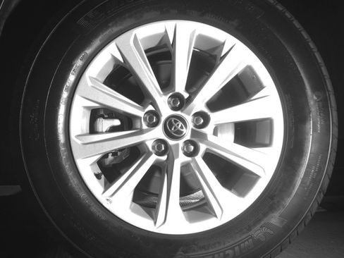 Used 2024 Toyota Grand Highlander AWD image 14