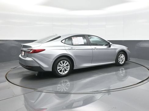 Used 2026 Toyota Camry LE FWD image 7