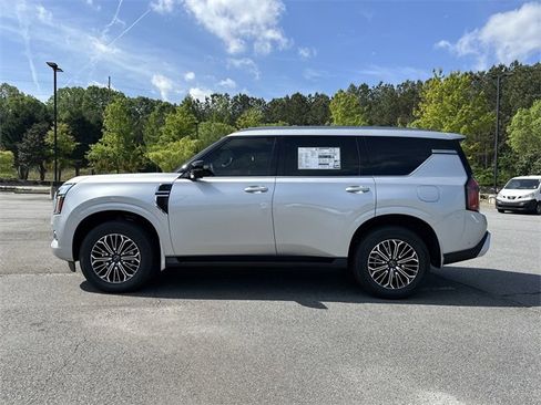 New 2025 Nissan Armada SL w/ Captain's Chari Seat Package image 5