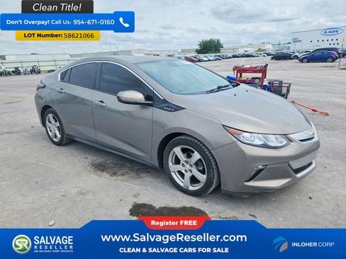 Used 2017 Chevrolet Volt LT FWD image 5