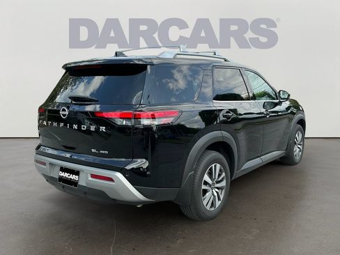 Used 2023 Nissan Pathfinder SL AWD/4WD image 7