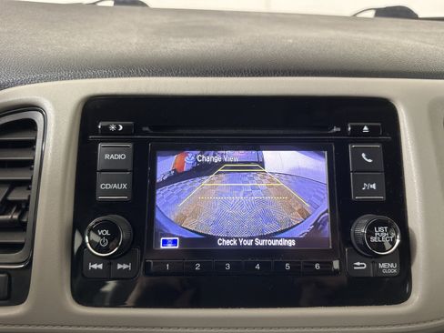 Used 2017 Honda HR-V LX image 18