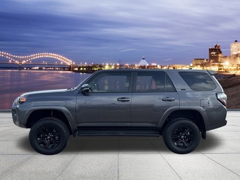Used 2021 Toyota 4Runner SR5 Premium image 2