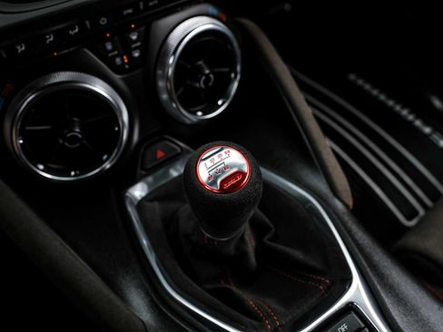 Used 2018 Chevrolet Camaro ZL1 RWD image 28