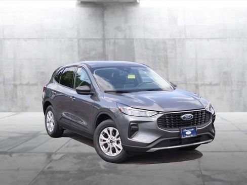 Certified 2025 Ford Escape Active AWD/4WD image 2