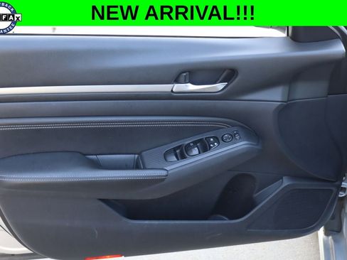 Used 2019 Nissan Altima 2.5 SL FWD image 20
