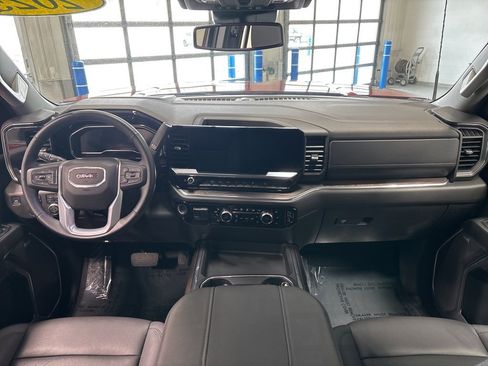 Used 2025 GMC Sierra 2500 SLT w/ SLT Premium Package image 40