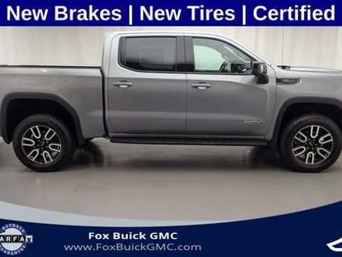 Used 2024 GMC Sierra 1500 AT4 w/ Technology Package AWD/4WD image 4